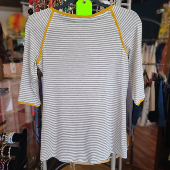 CLEARANCE! DEVINTO Grey/White Stripe 1/2 Sleeve Top S - PopRock Vintage. The cool quotes t-shirt store.