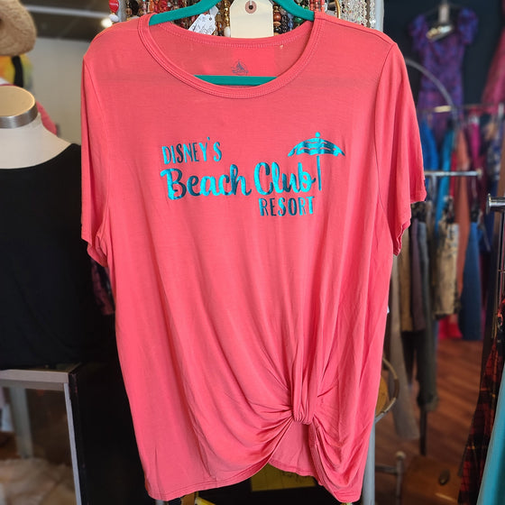 DISNEY Coral "Disney's Beach Club" Tee 2XL - PopRock Vintage. The cool quotes t-shirt store.
