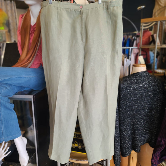 DEANE & WHITE Green Trousers 24 - PopRock Vintage. The cool quotes t-shirt store.