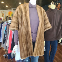  VINTAGE LEE NELSON FURS Light Brown Mink Stole - PopRock Vintage. The cool quotes t-shirt store.