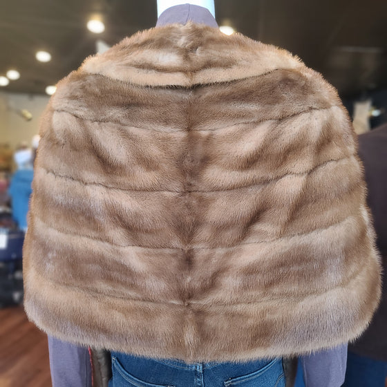 VINTAGE LEE NELSON FURS Light Brown Mink Stole - PopRock Vintage. The cool quotes t-shirt store.