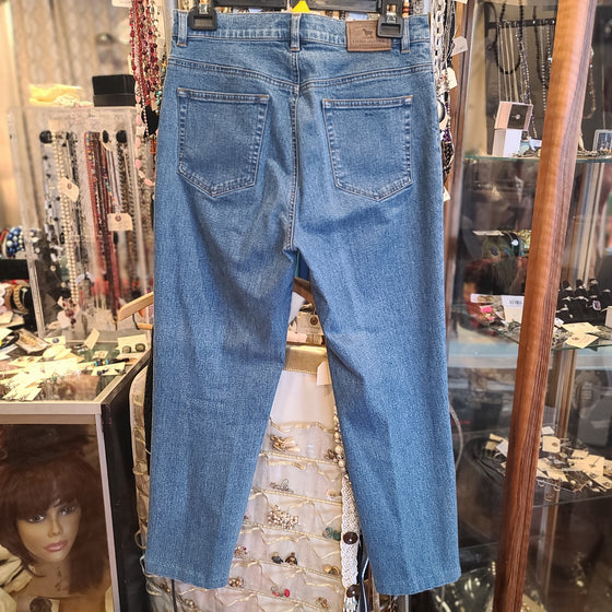 LAUREN JEANS Light Wash Jeans 6p - PopRock Vintage. The cool quotes t-shirt store.