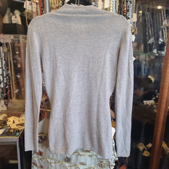 ELLIE KAI Grey Cashmere Super V Sweater XS - PopRock Vintage. The cool quotes t-shirt store.