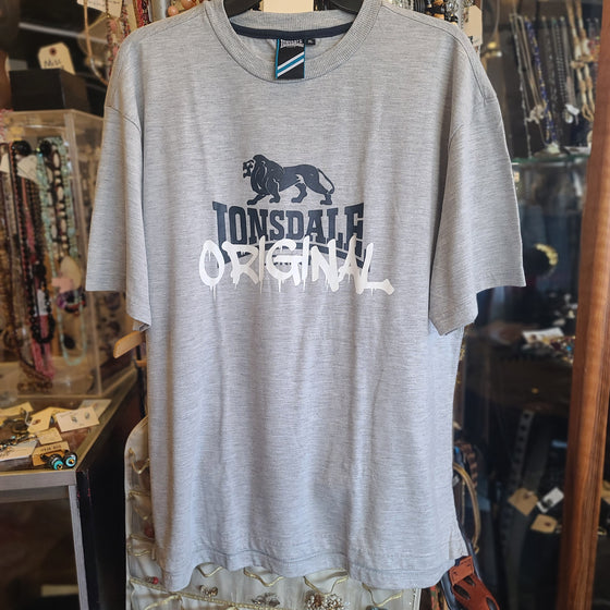 LIONSDALE Grey Tee Men's XL - PopRock Vintage. The cool quotes t-shirt store.