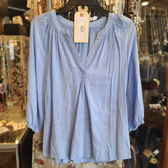 CROWN IVY Light Blue 3/4Sleeve Top M - PopRock Vintage. The cool quotes t-shirt store.