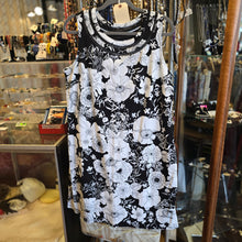  TALBOTS Black/White Floral Sleeveless Dress 1X - PopRock Vintage. The cool quotes t-shirt store.