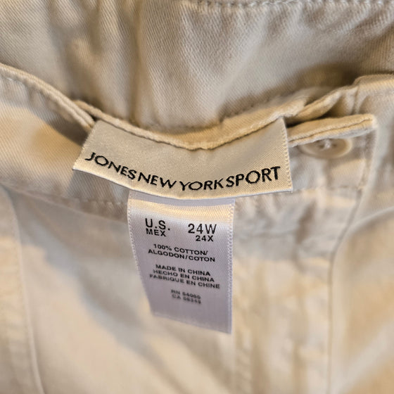 JONES NY Khakis Shorts 24W - PopRock Vintage. The cool quotes t-shirt store.