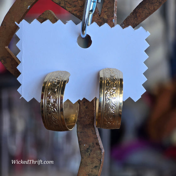 GOLD TONE Embossed Hoop Earrings - PopRock Vintage. The cool quotes t-shirt store.