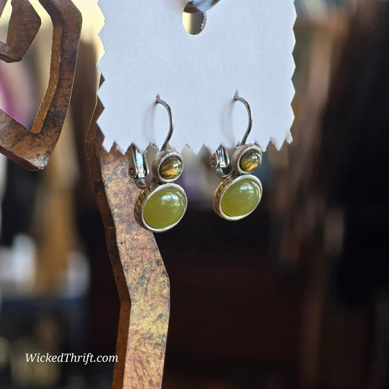 SILVER TONE Dual Green Drop Earrings - PopRock Vintage. The cool quotes t-shirt store.