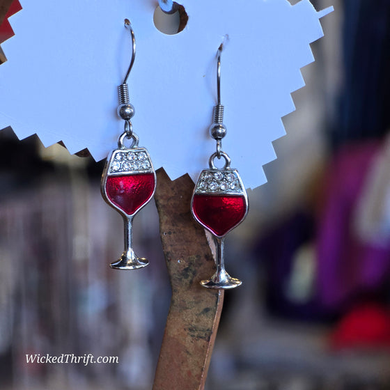 RED WINE GLASS Dangle Earrings - PopRock Vintage. The cool quotes t-shirt store.